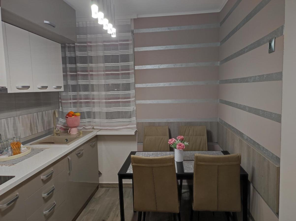 Midtown Apartment Oradea Exterior foto