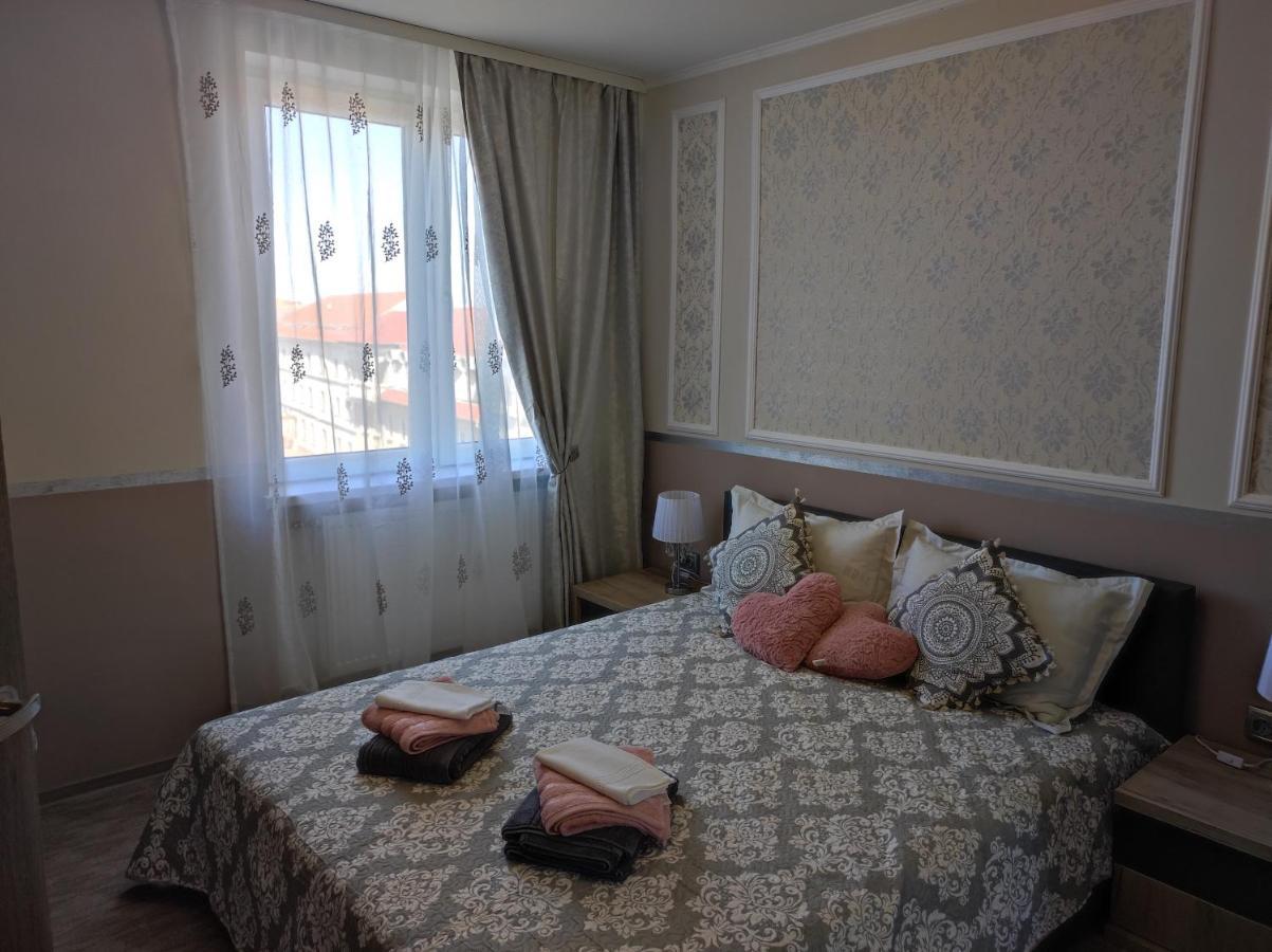 Midtown Apartment Oradea Exterior foto